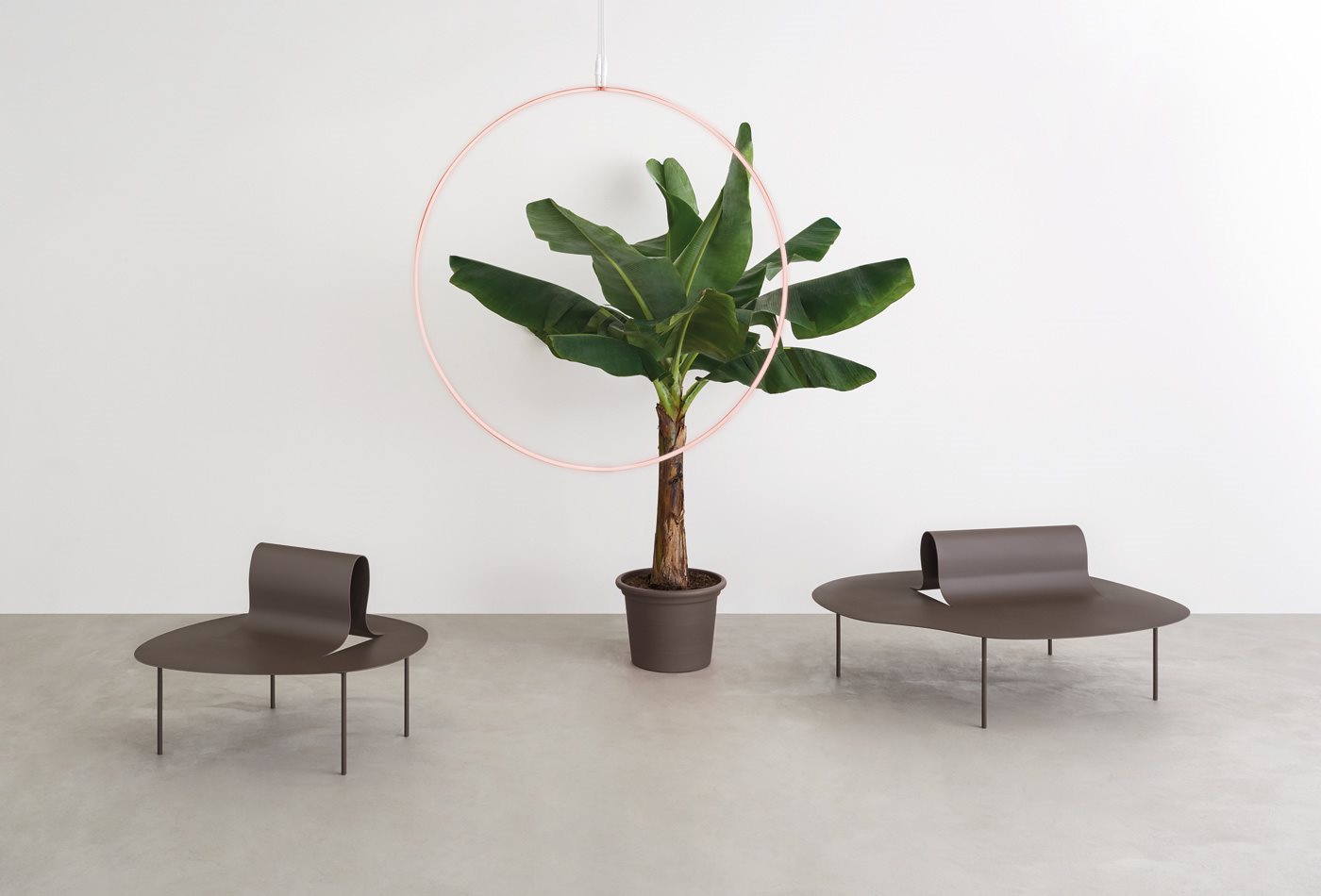 Softer than Steel 休闲椅